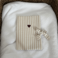 Protège carnet de santé beige personnalisable