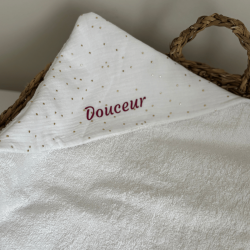 Cape de bain bébé personnalisée blanche à pois | Maïlu & Cie