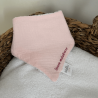 Bavoir bandana personnalisé rose| Maïlu & Cie