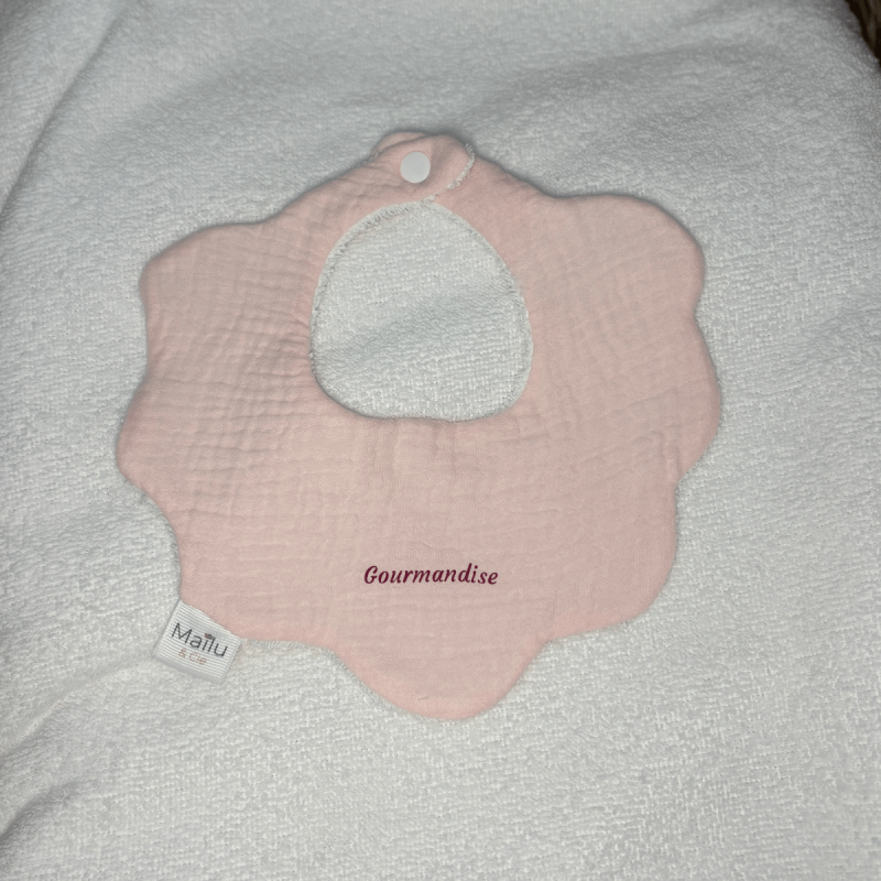 Bavoir fleur personnalisrose | Maïlu & Cie
